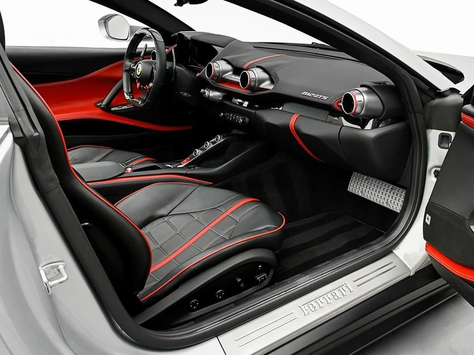 2021 Ferrari 812 GTS - Image 20 of 31