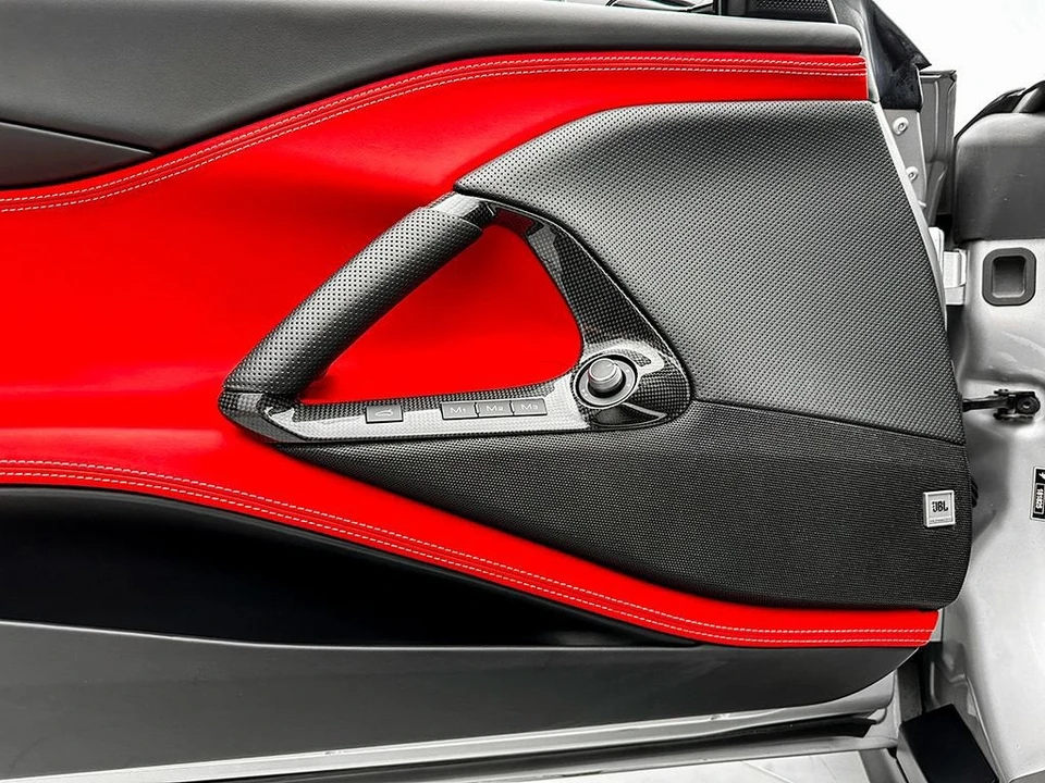 2021 Ferrari 812 GTS - Image 26 of 31