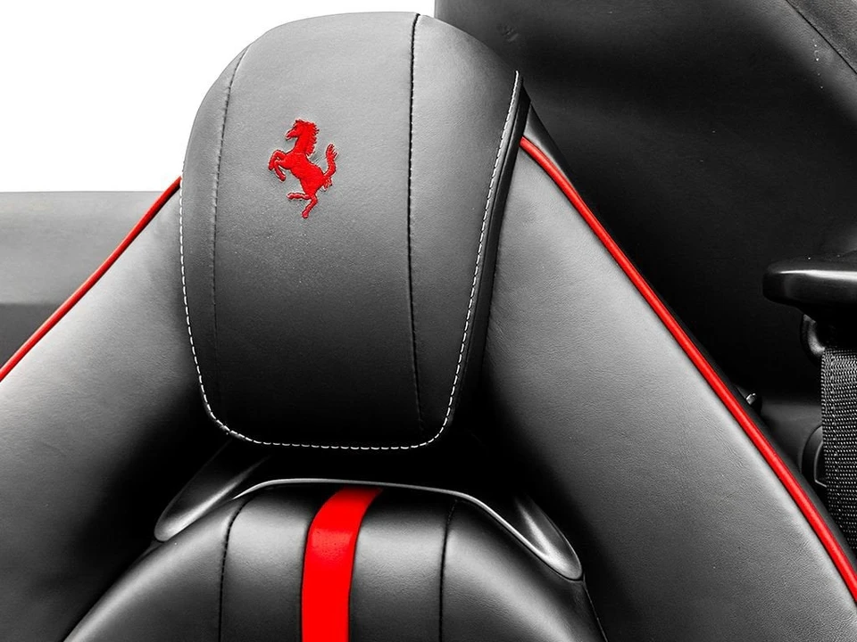 2021 Ferrari 812 GTS - Image 15 of 31