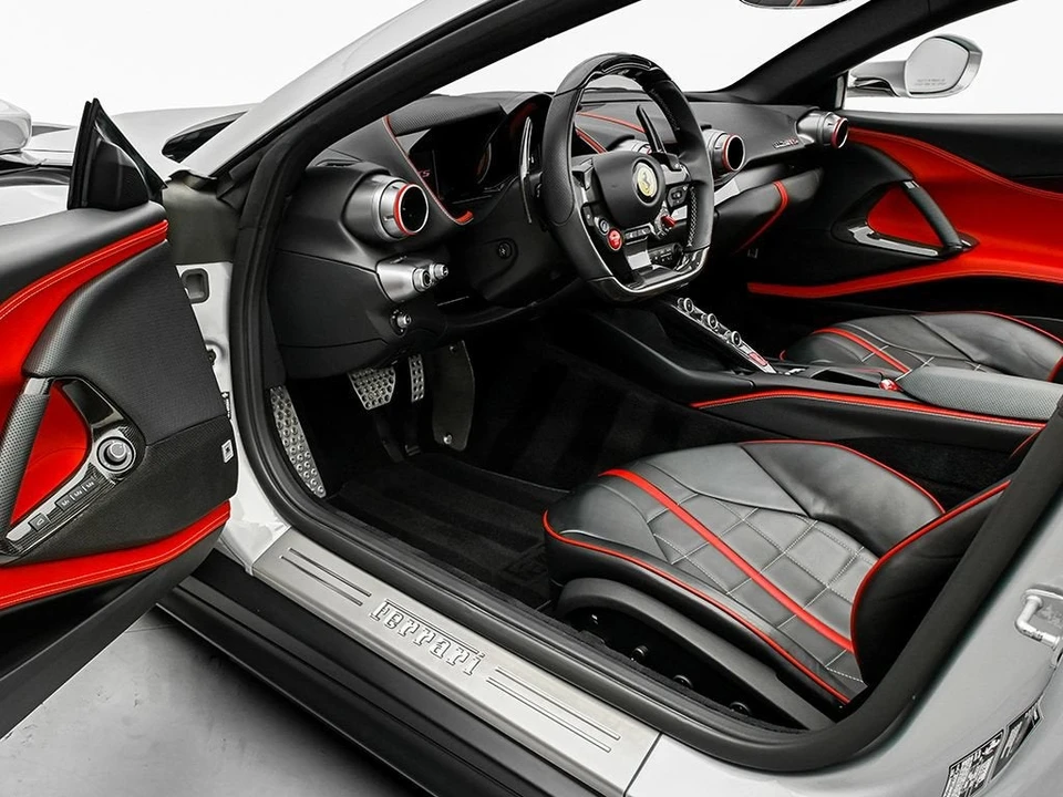 2021 Ferrari 812 GTS - Image 11 of 31
