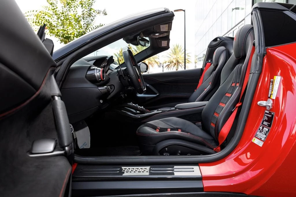 2021 Ferrari 812 GTS - Image 24 of 31