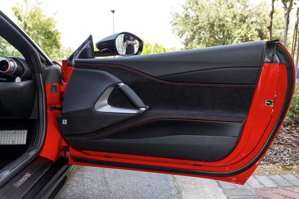 2021 Ferrari 812 GTS - Image 15 of 31