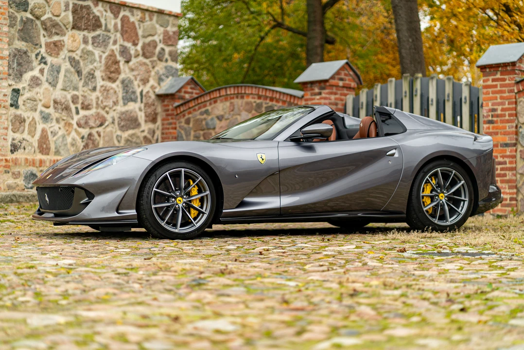 2021 Ferrari 812 GTS - Image 14 of 31