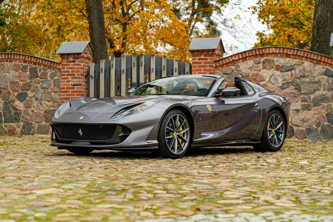 2021 Ferrari 812 GTS - Image 15 of 31
