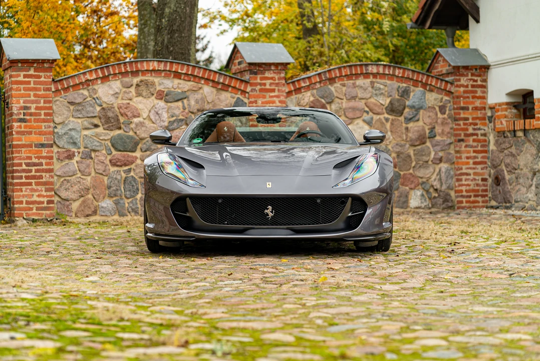 2021 Ferrari 812 GTS - Image 10 of 31