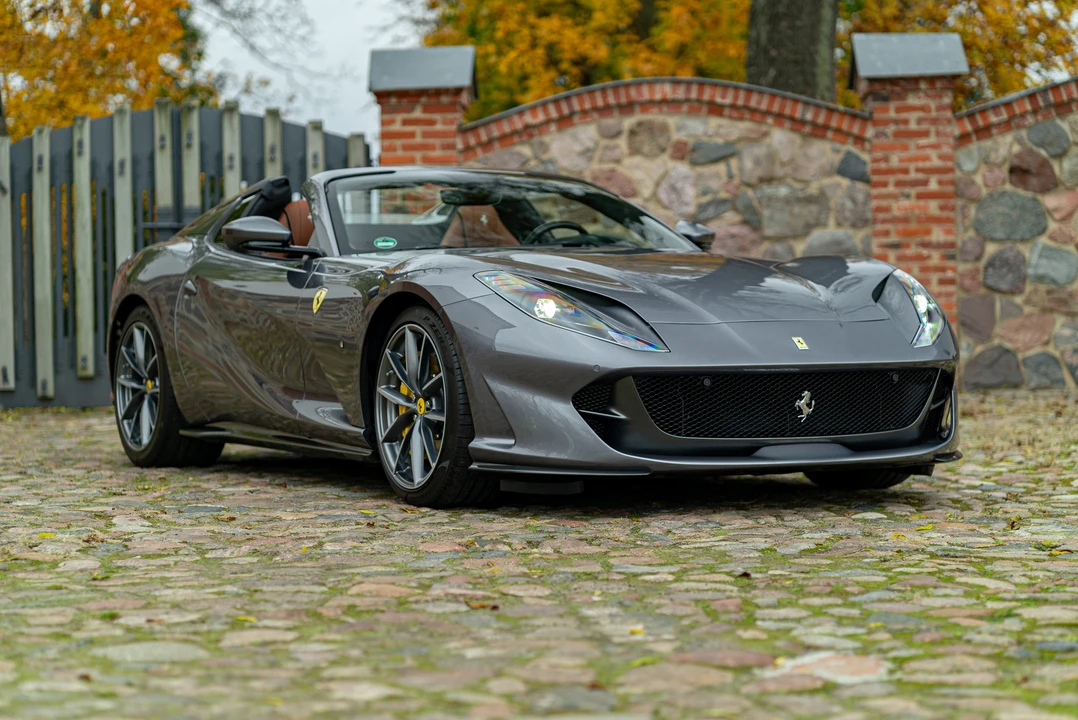 2021 Ferrari 812 GTS - Image 16 of 31