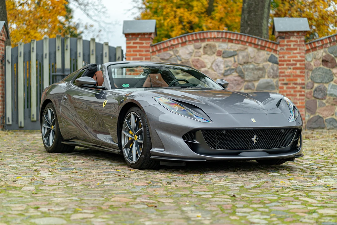 2021 Ferrari 812 GTS - Image 17 of 31