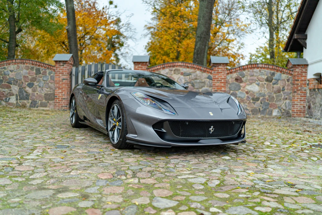 2021 Ferrari 812 GTS - Image 19 of 31