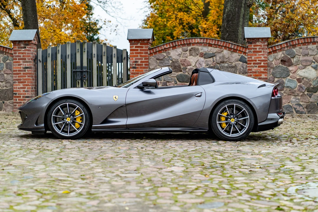 2021 Ferrari 812 GTS - Image 4 of 31