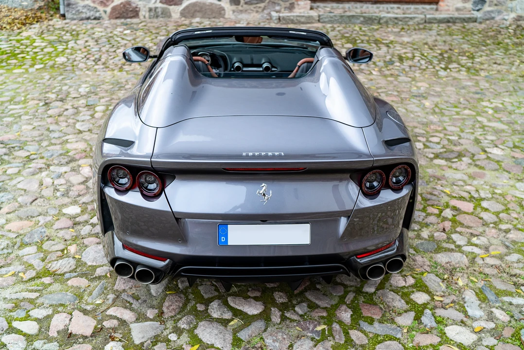 2021 Ferrari 812 GTS - Image 21 of 31