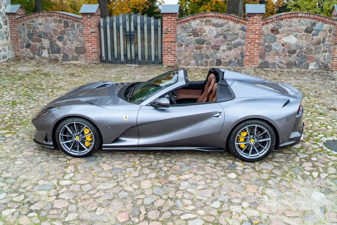 2021 Ferrari 812 GTS - Image 22 of 31
