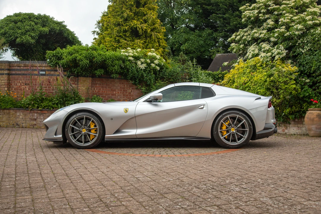 2021 Ferrari 812 GTS - Image 11 of 31