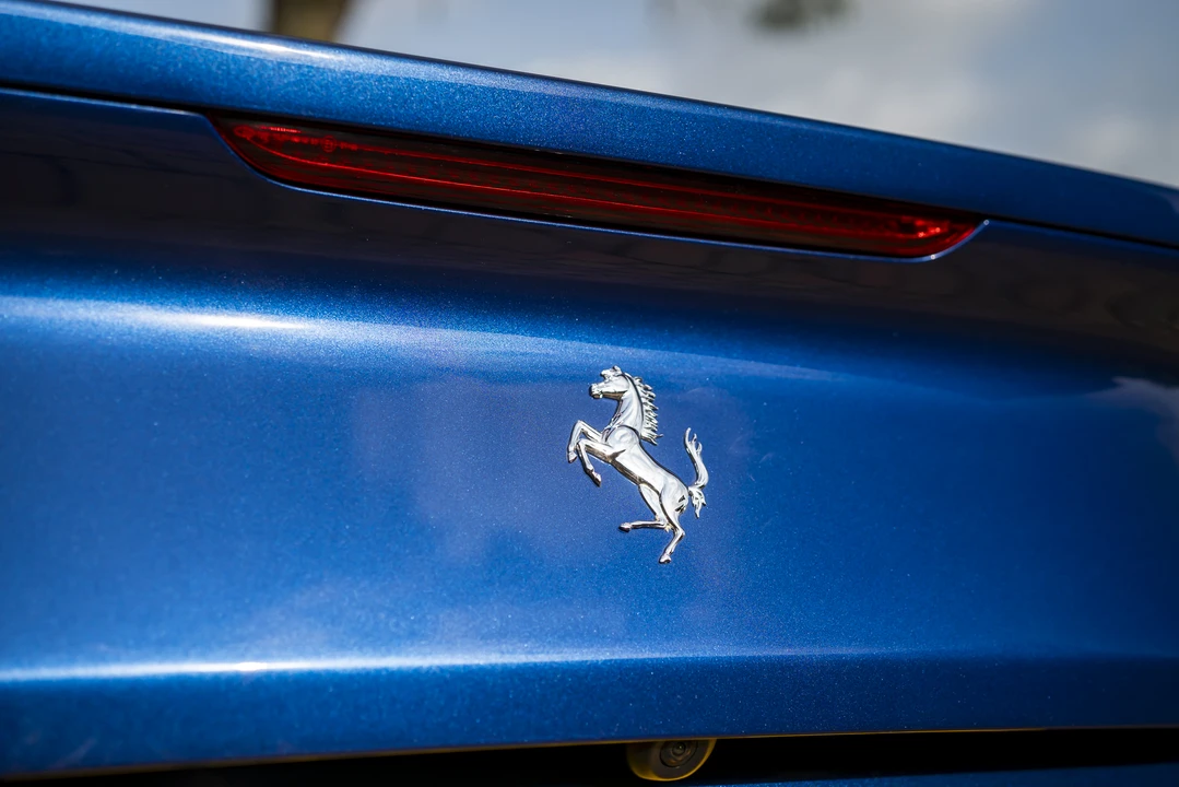 2021 Ferrari 812 GTS - Image 27 of 31