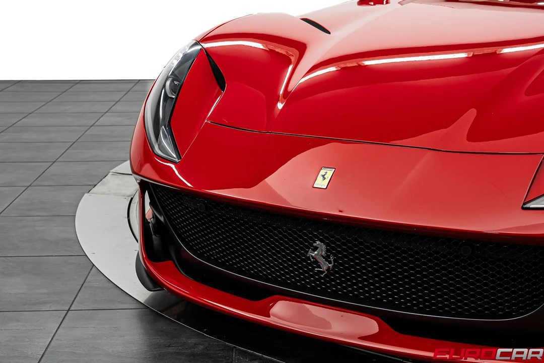 2021 Ferrari 812 Superfast - Image 11 of 31
