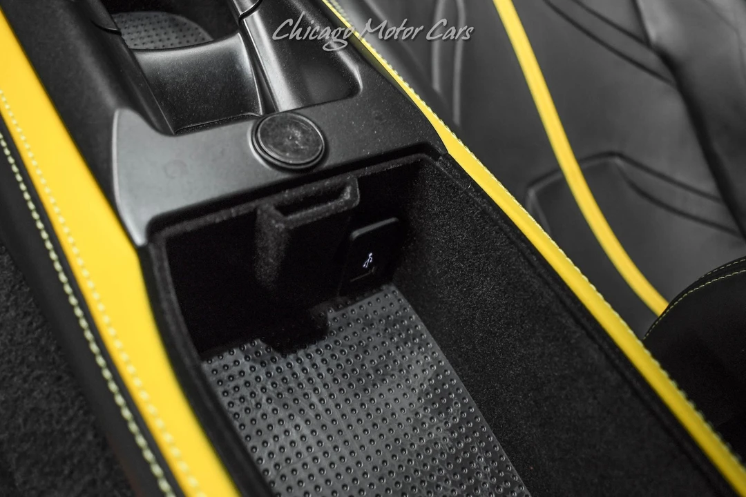 2021 Ferrari 812 Superfast - Image 22 of 31