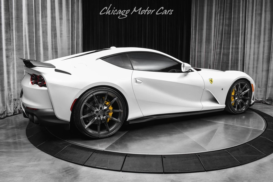 2021 Ferrari 812 Superfast - Image 5 of 31