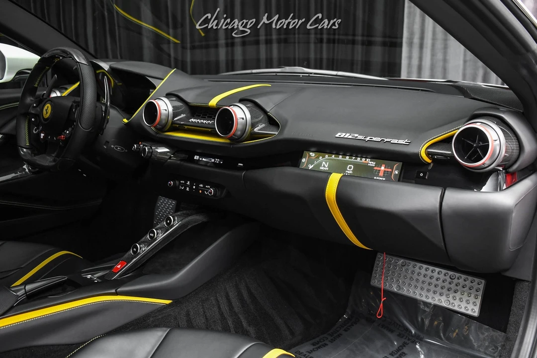 2021 Ferrari 812 Superfast - Image 27 of 31