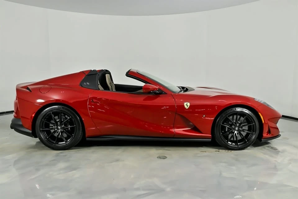 2021 Ferrari 812 GTS - Image 13 of 19