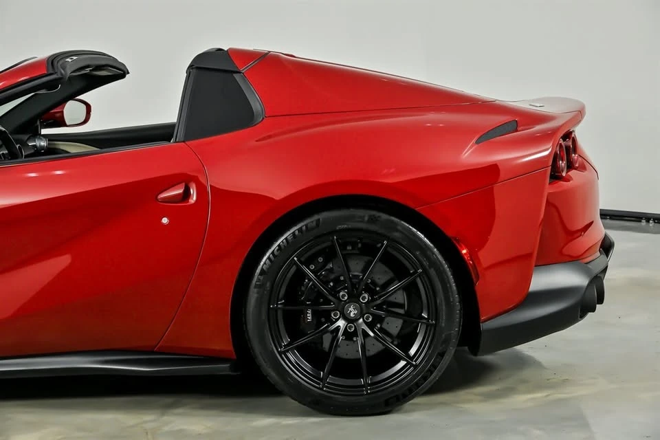 2021 Ferrari 812 GTS - Image 8 of 19