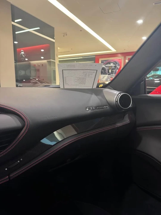 2021 Ferrari F8 - Image 10 of 14