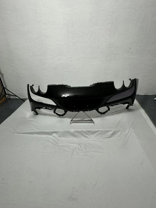 2021 Parts & Memorabilia Bodywork - Image 2 of 4