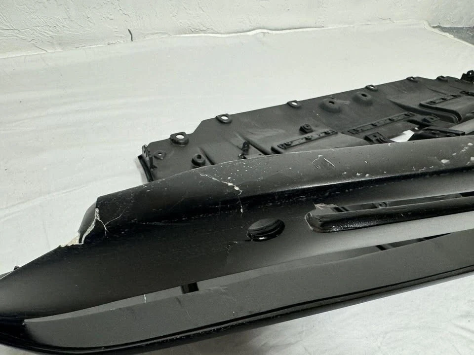 2021 Parts & Memorabilia Bodywork - Image 4 of 9