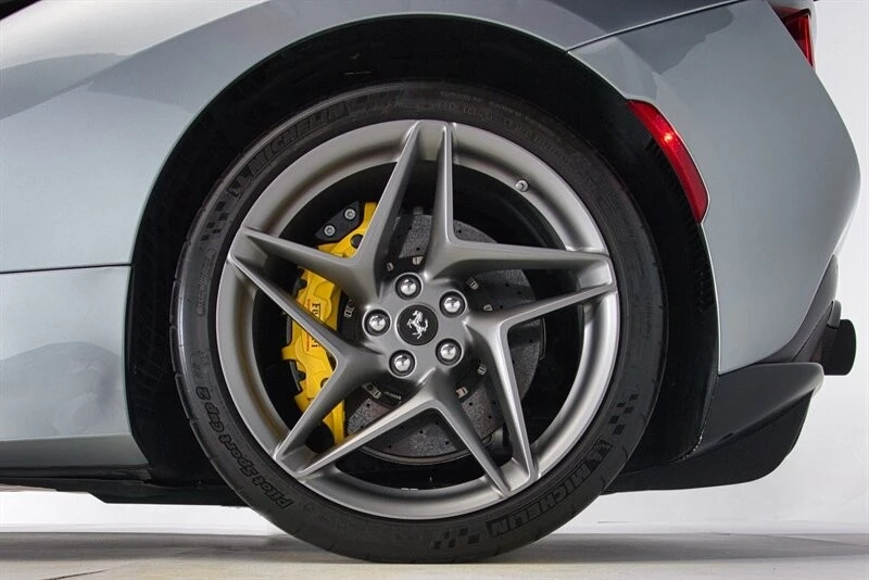 2021 Ferrari F8 Spider - Image 7 of 31