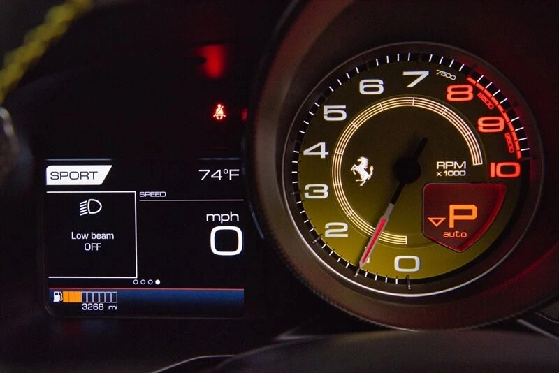 2021 Ferrari F8 Spider - Image 26 of 31
