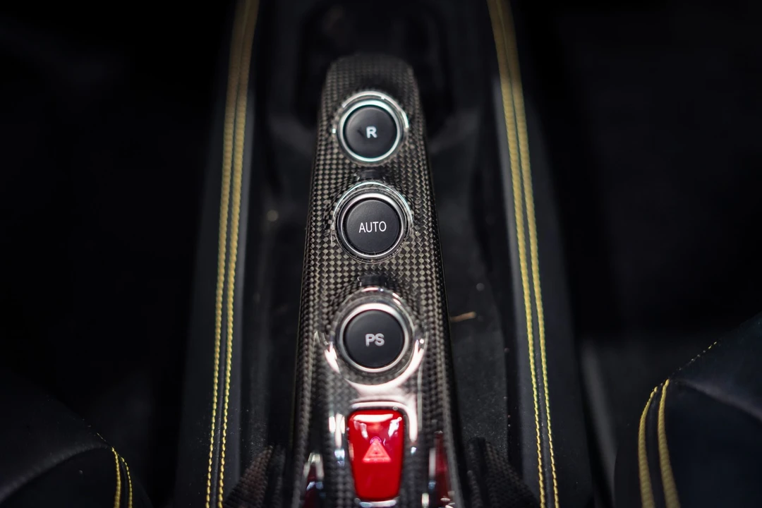 2021 Ferrari F8 Spider - Image 5 of 31
