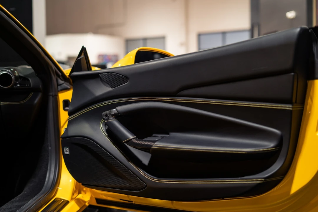 2021 Ferrari F8 Spider - Image 27 of 31