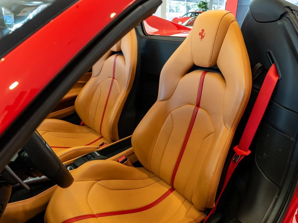 2021 Ferrari F8 Spider - Image 11 of 31