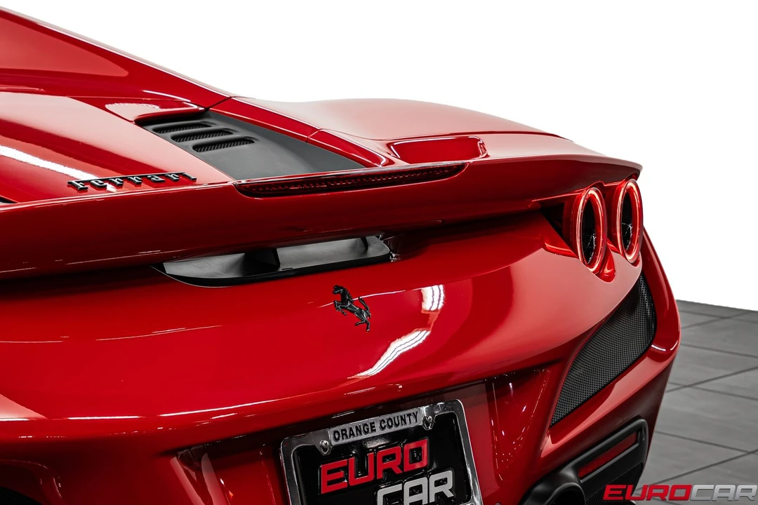 2021 Ferrari F8 Spider - Image 25 of 31