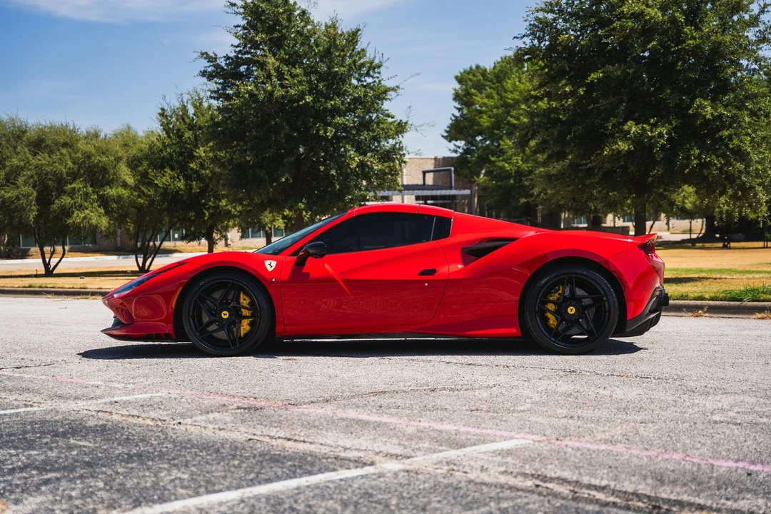 2021 Ferrari F8 Spider - Image 11 of 31