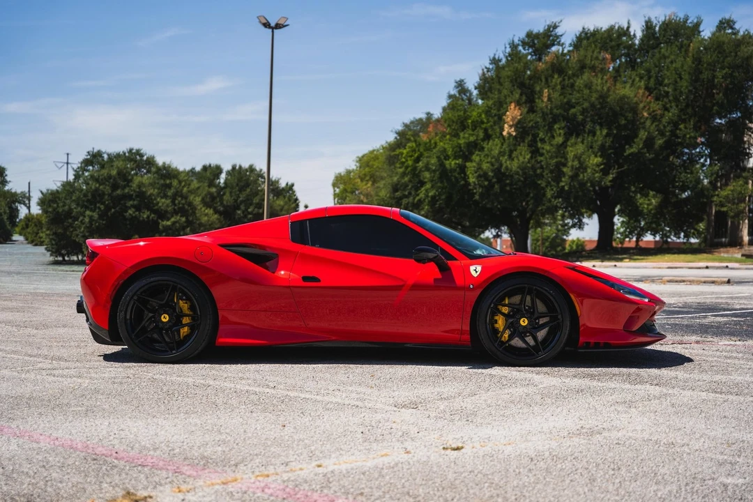 2021 Ferrari F8 Spider - Image 8 of 31