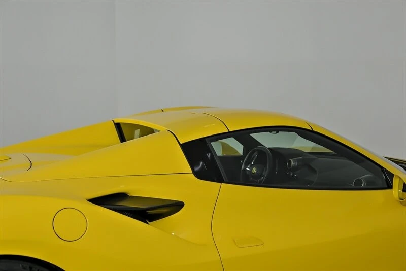 2021 Ferrari F8 Spider - Image 16 of 31