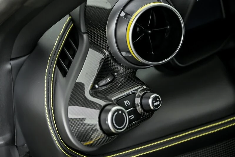 2021 Ferrari F8 Spider - Image 27 of 31
