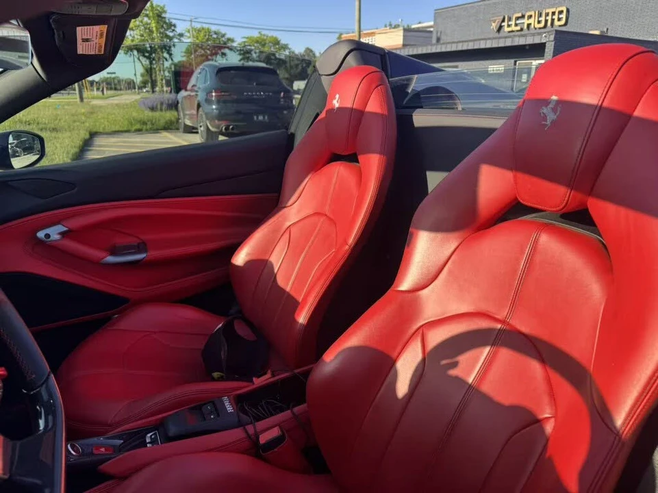 2021 Ferrari F8 Spider - Image 11 of 17