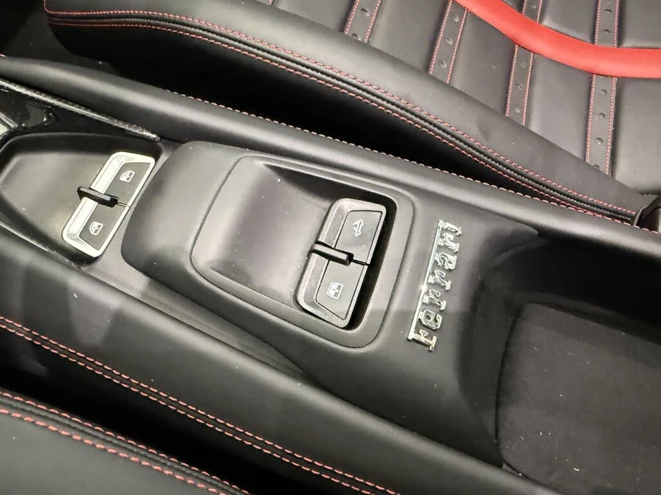 2021 Ferrari F8 Spider - Image 22 of 31