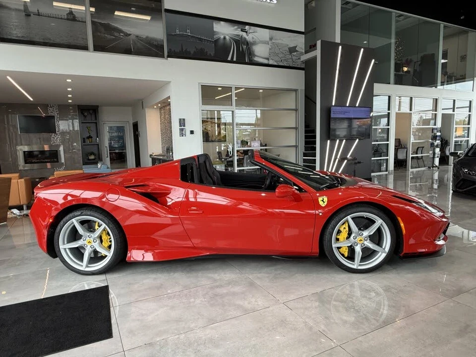 2021 Ferrari F8 Spider - Image 9 of 31
