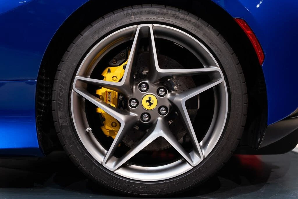 2021 Ferrari F8 Spider - Image 14 of 31