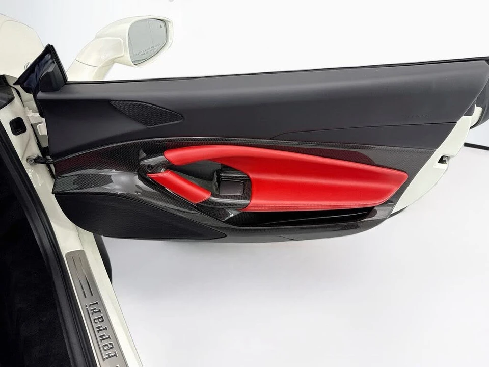 2021 Ferrari F8 Spider - Image 30 of 31