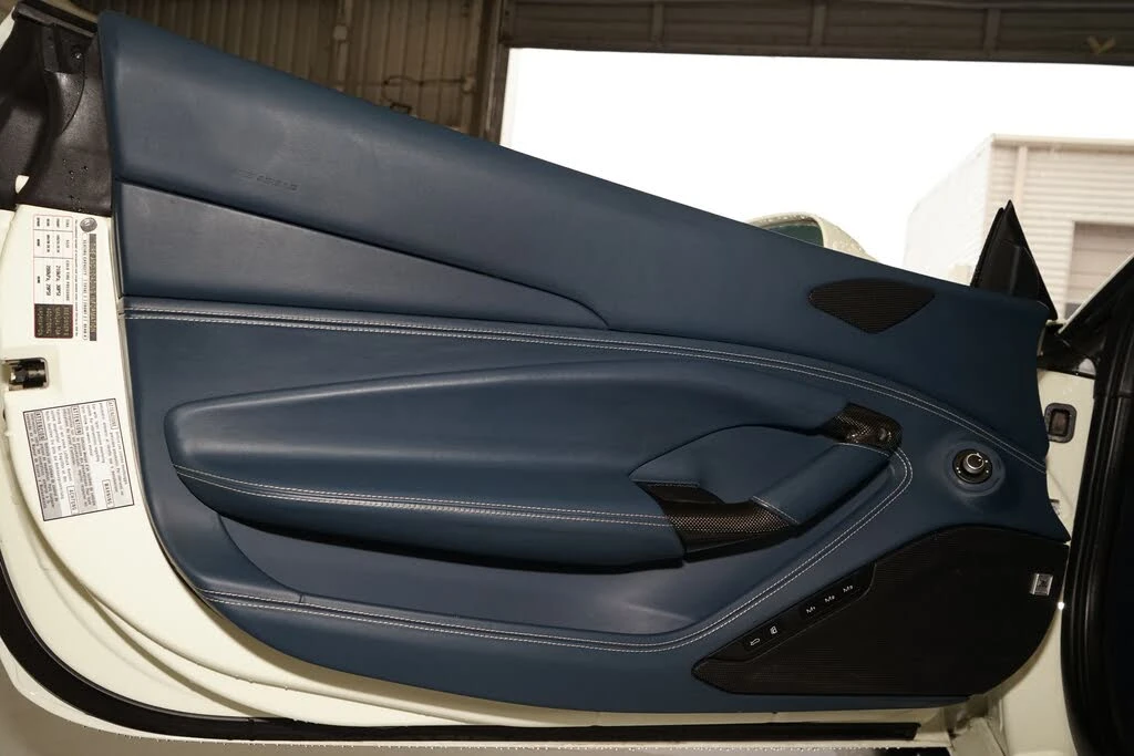 2021 Ferrari F8 Spider - Image 27 of 31