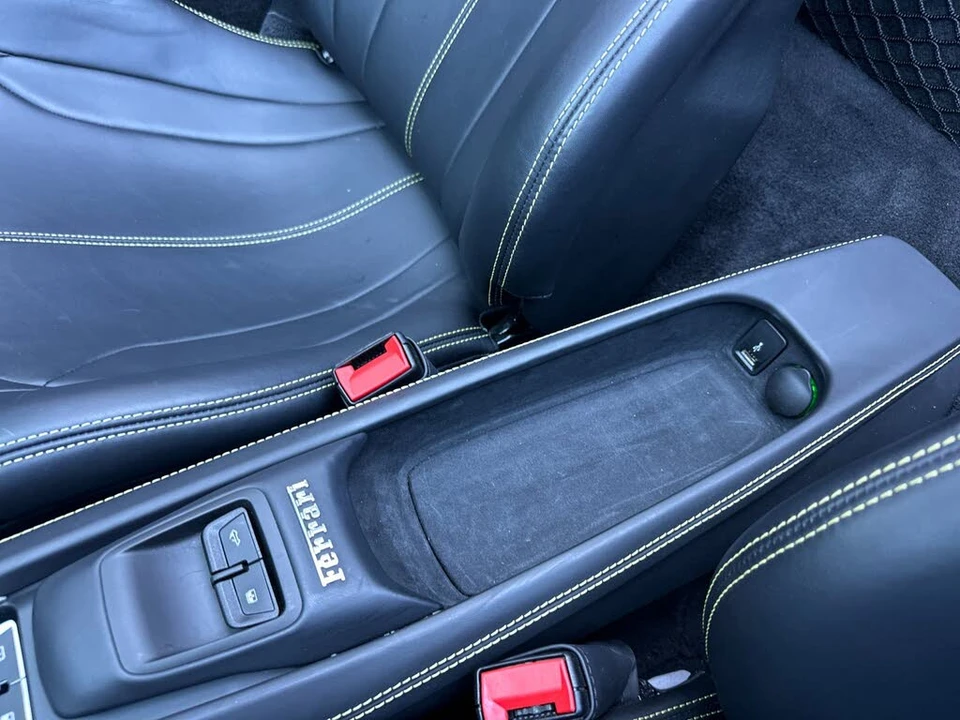 2021 Ferrari F8 Spider - Image 26 of 31