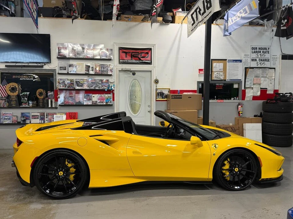 2021 Ferrari F8 Spider - Image 5 of 29