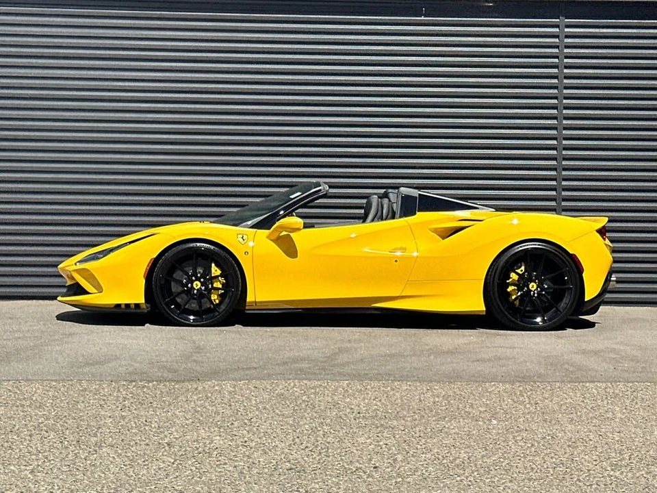 2021 Ferrari F8 Spider - Image 2 of 31