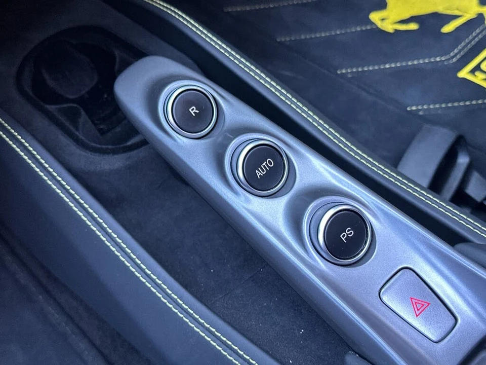 2021 Ferrari F8 Spider - Image 27 of 31