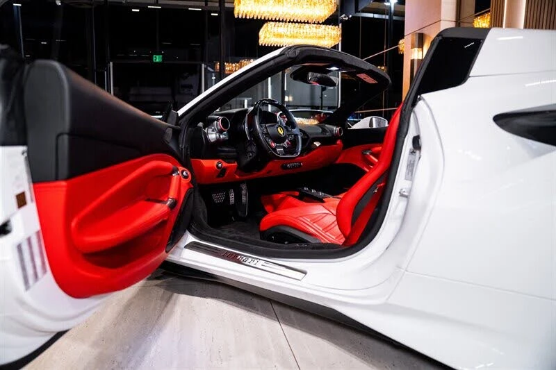 2021 Ferrari F8 Spider - Image 20 of 31