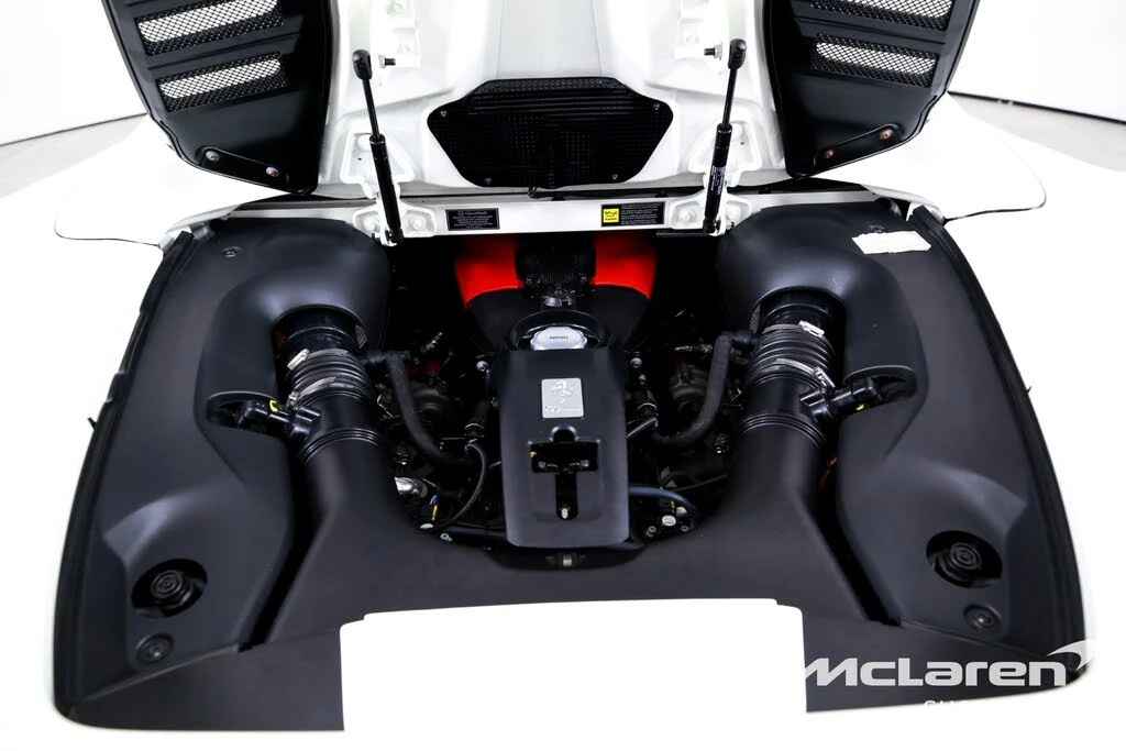 2021 Ferrari F8 Spider - Image 28 of 31