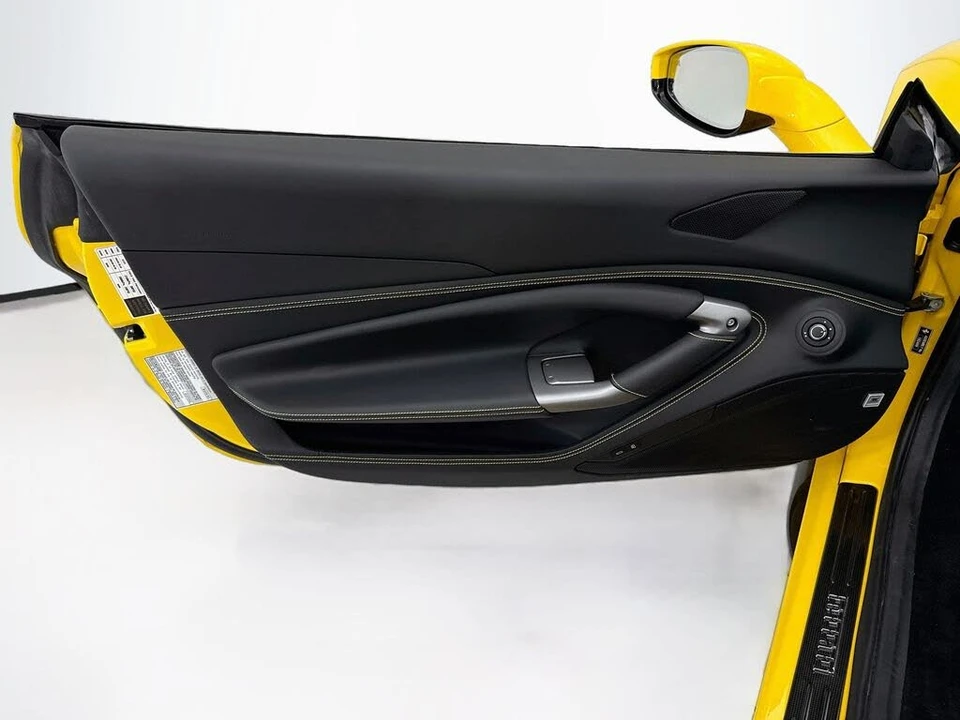 2021 Ferrari F8 Spider - Image 29 of 31