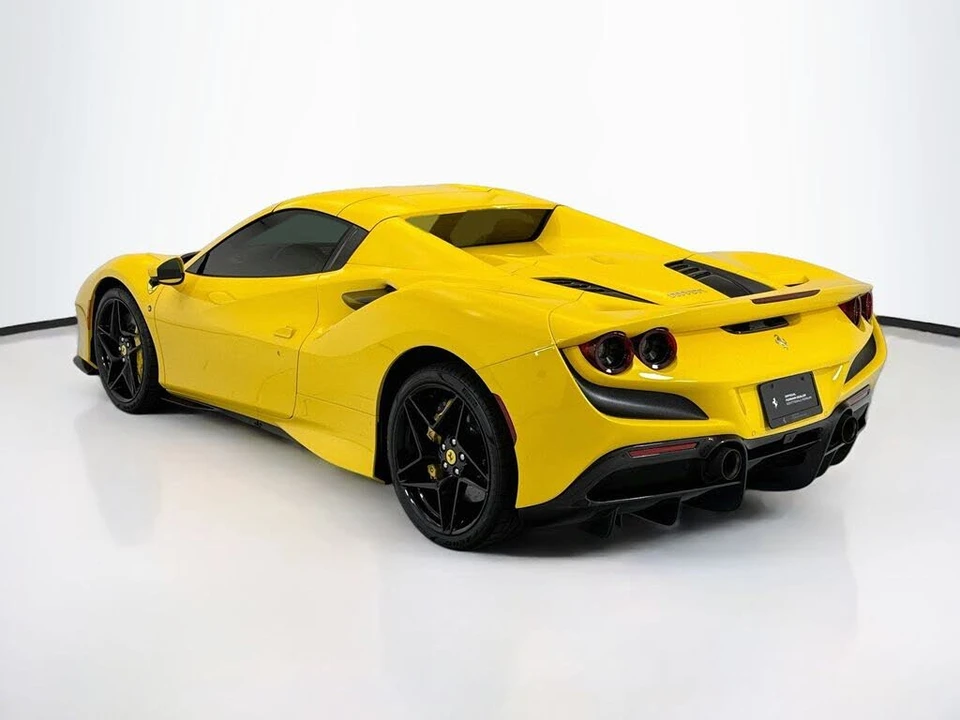 2021 Ferrari F8 Spider - Image 15 of 31